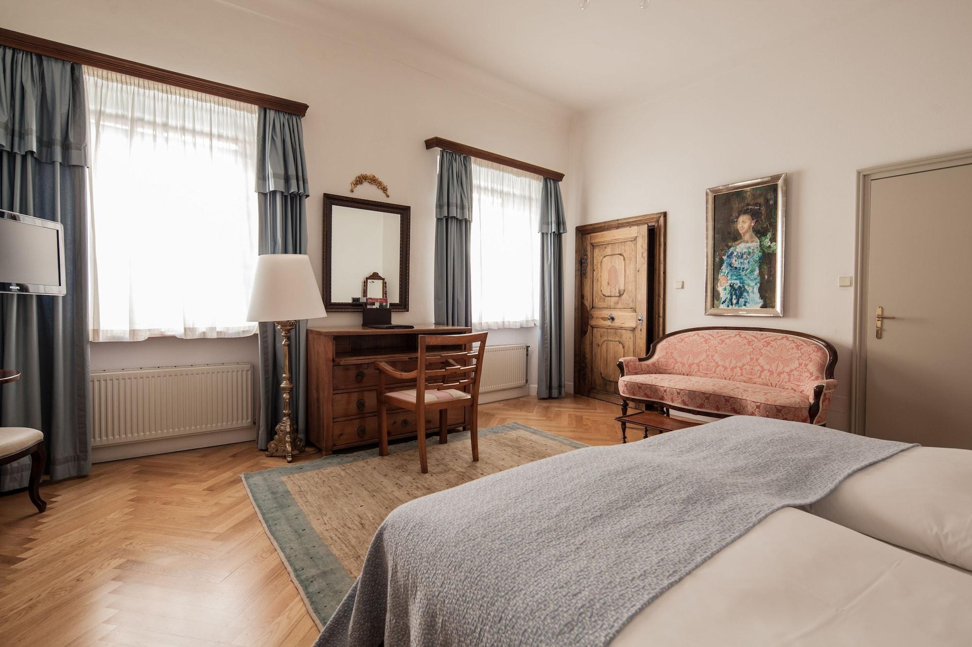 Schlossberghotel غراتس المظهر الخارجي الصورة A room at the hotel