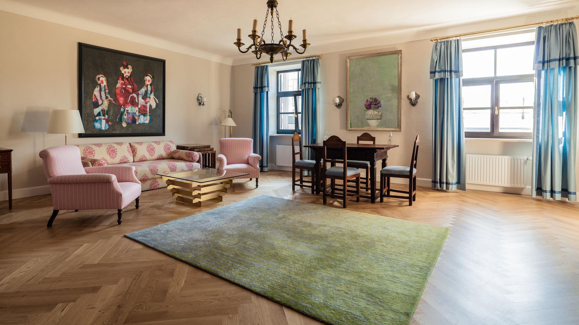 Schlossberghotel غراتس المظهر الخارجي الصورة The living room