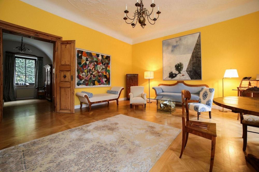 Schlossberghotel غراتس المظهر الخارجي الصورة Interior of the villa