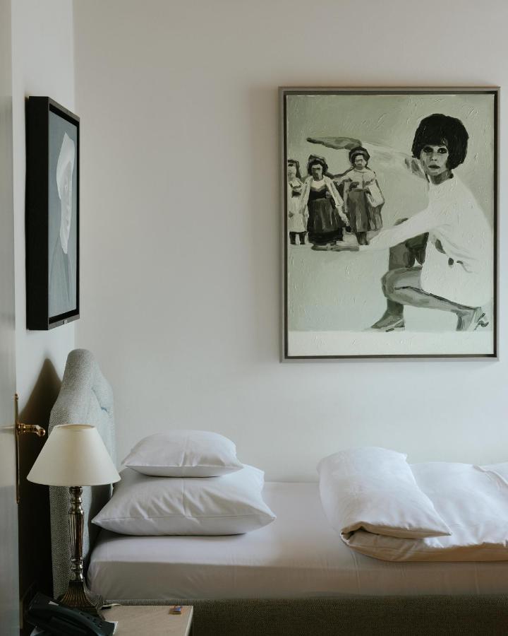 Schlossberghotel غراتس المظهر الخارجي الصورة A photograph by Lothar Schmid
