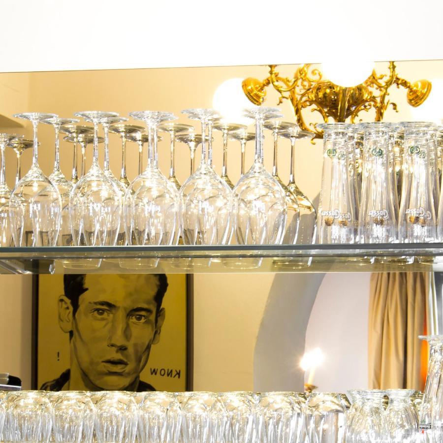 Schlossberghotel غراتس المظهر الخارجي الصورة Wine glasses